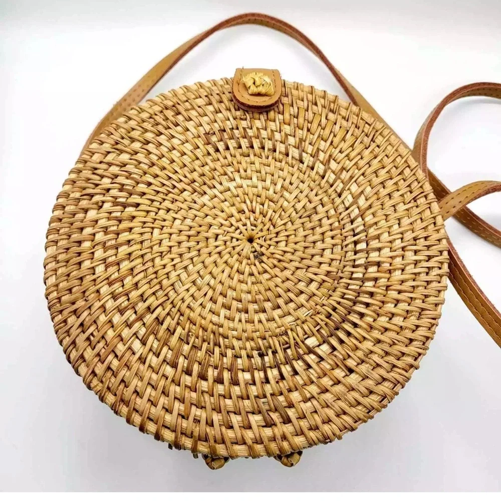 Urban Outfitters Rattan Circle Straw Crossbody Bag - Picture 2 of 12